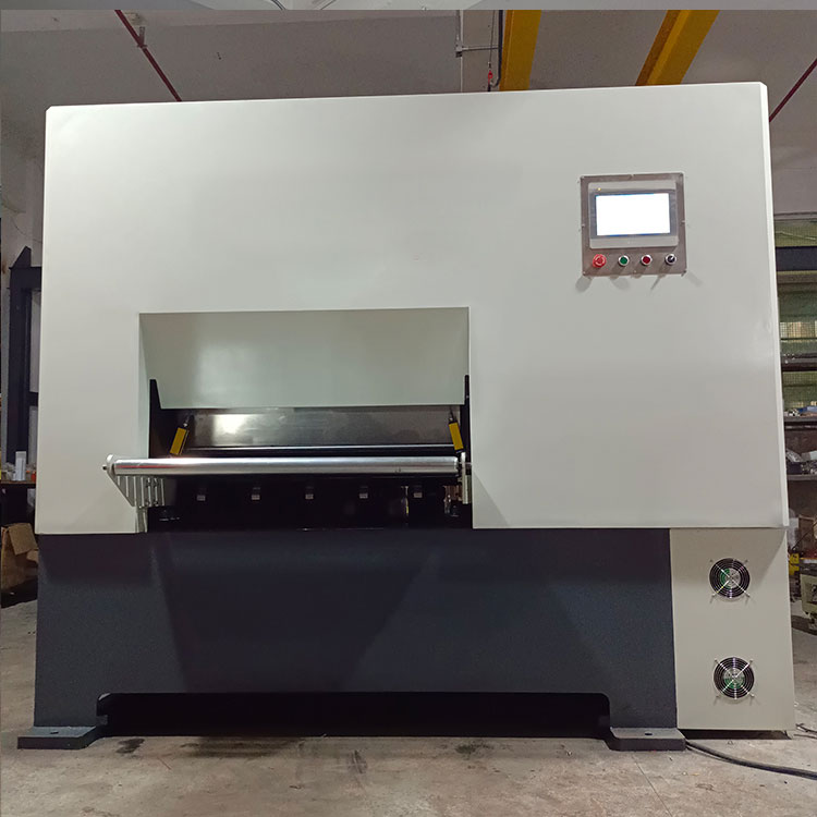 矯平機設備的主要組成